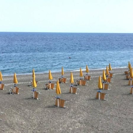 Casa Vacanze Thea Giardini Naxos Ngoại thất bức ảnh